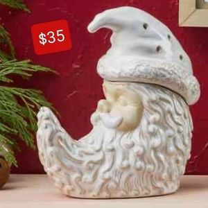 NEW IN BOX! Santa Scentsy Warmer!